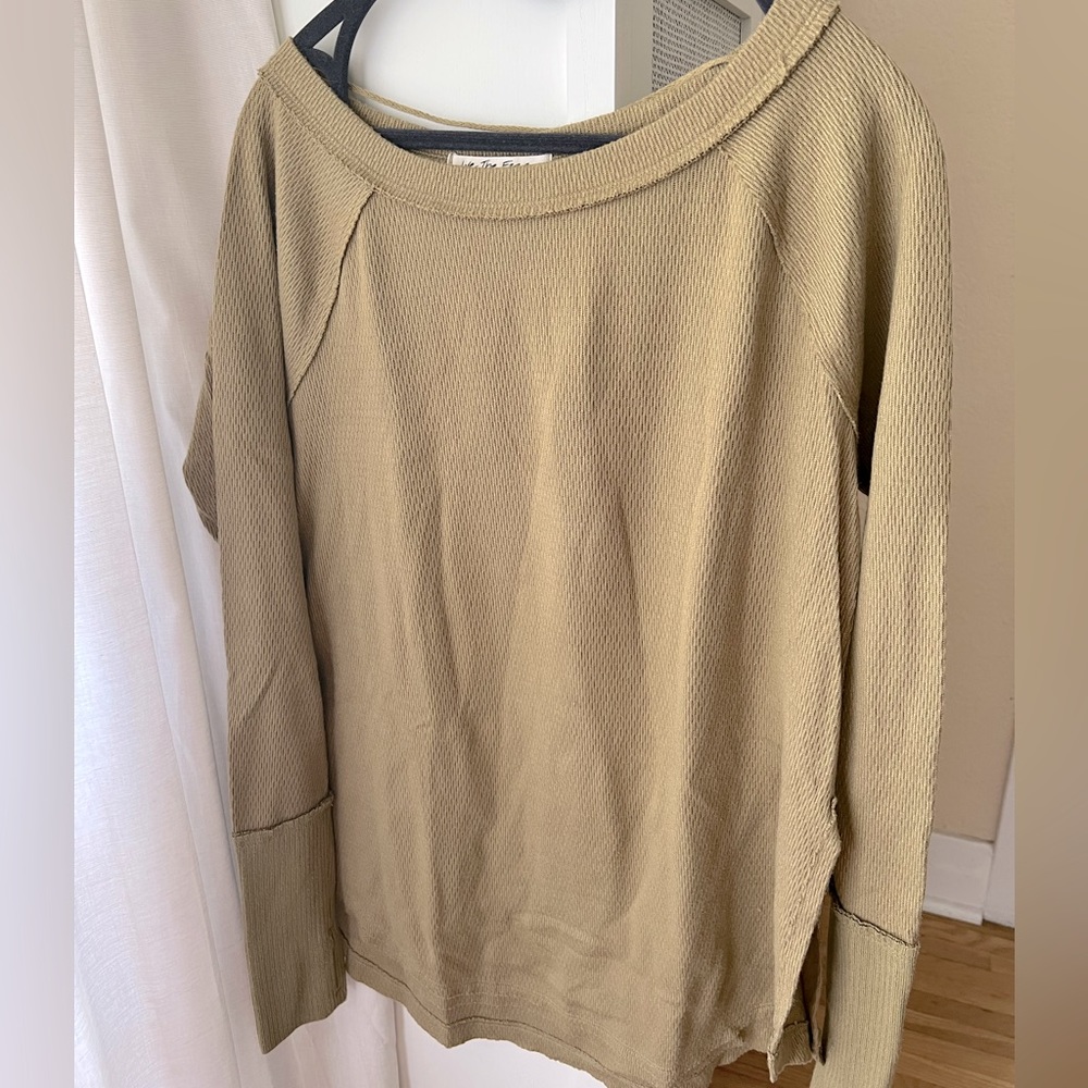 We The Free olive green long sleeve thermal size S